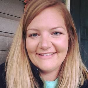 Meet your Posher, Emilee